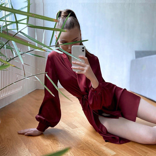 Sexy solid color long sleeve short nightgown