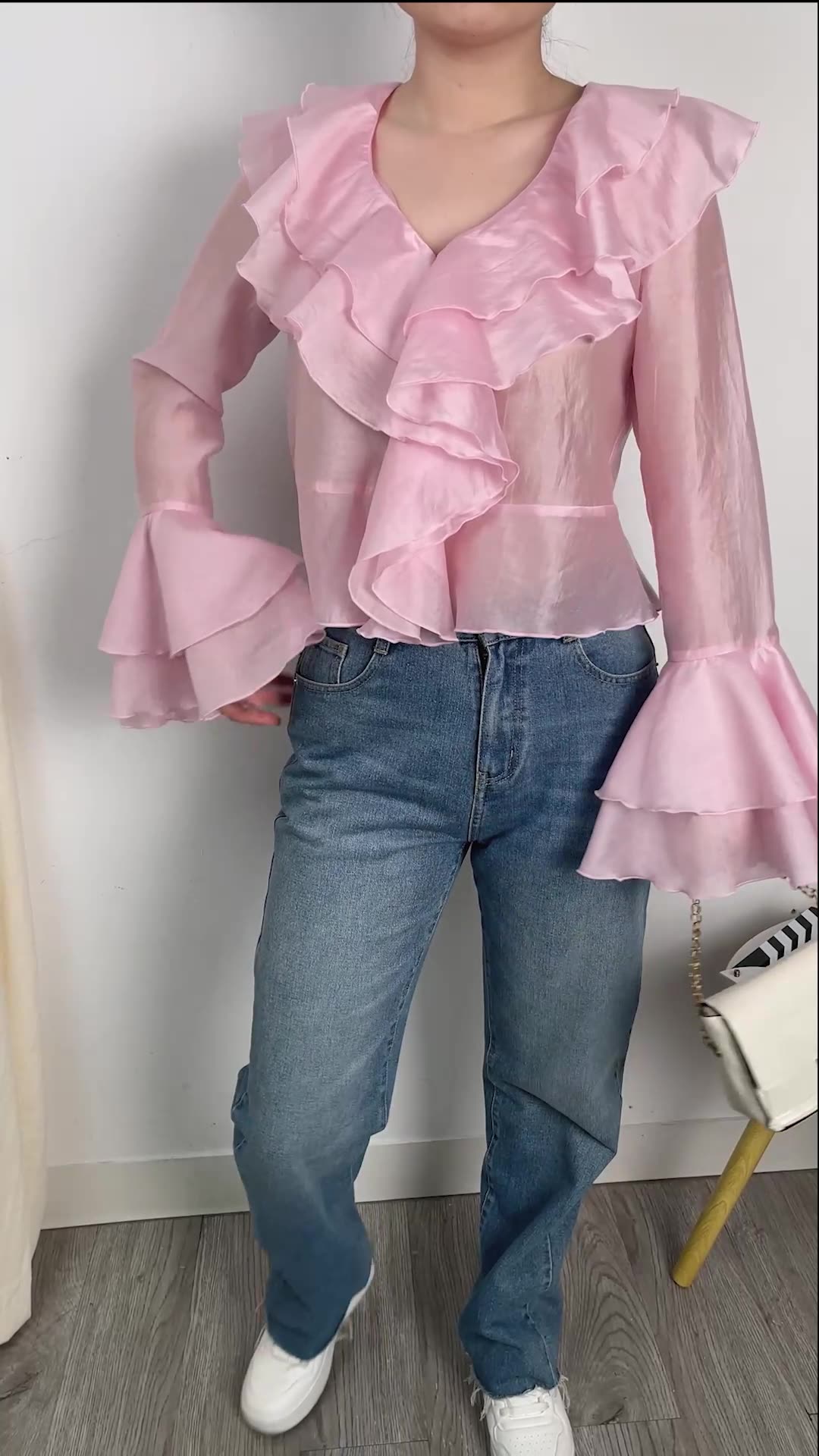 Summer Charm Pink Chiffon Sun Protection Clothes Temperament Layered Ruffles V-Neck Trumpet Sleeve Short Ladies Shirt