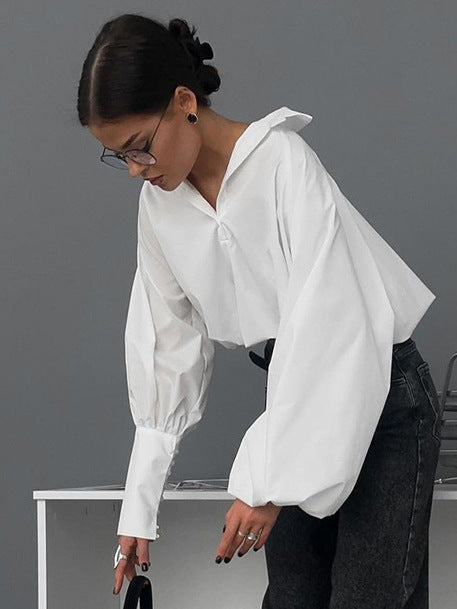 White lapel sexy navel-baring design asymmetric sleeve shirt